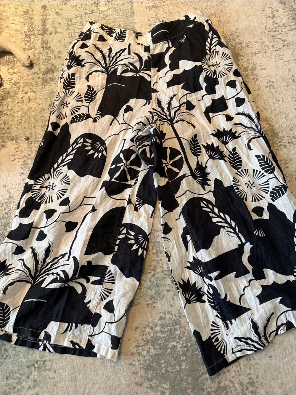 Nicole Miller 100 percent Linen Black and White Wide Leg Pants, Size XL